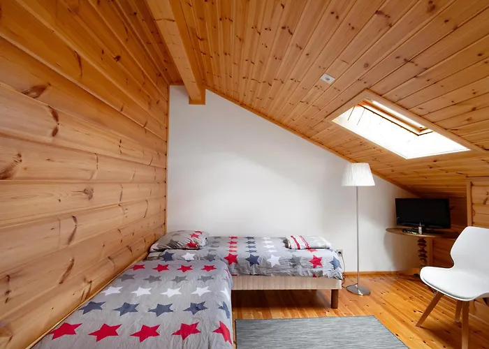 シャレー Les Lupins レ・ザングル